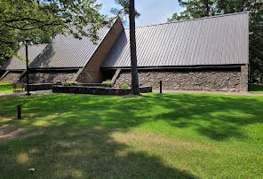 The exterior of the William Carl Garner Visitor Center.