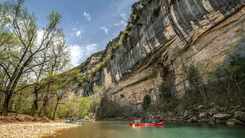 People kayaking in the Buffalo River.